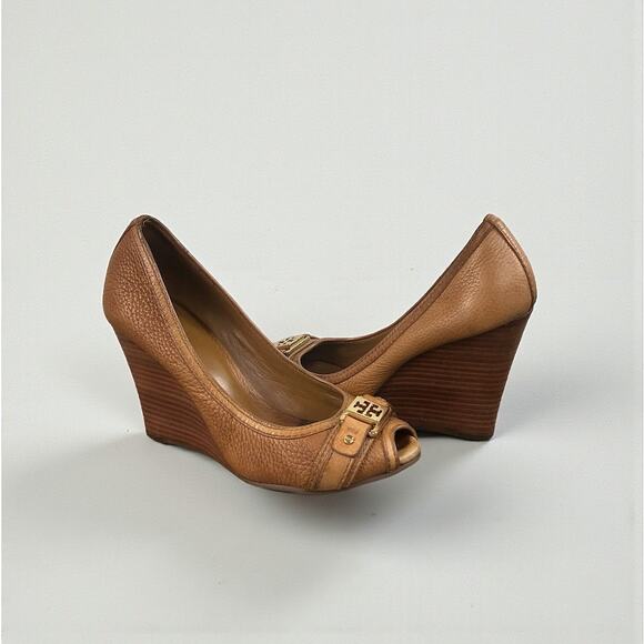 TORY BURCH Carnell Peep Toe Pebble Leather Wedge Pumps Sz 7M Brown Elegant Party - Picture 1 of 11